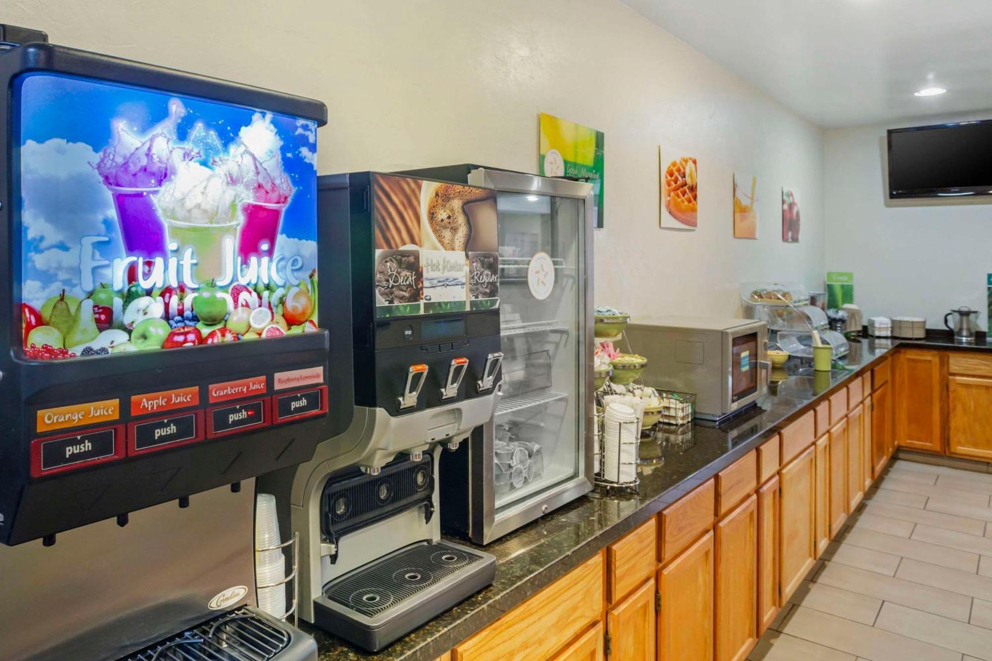Quality Suites Moab Near Arches National Park Exterior photo