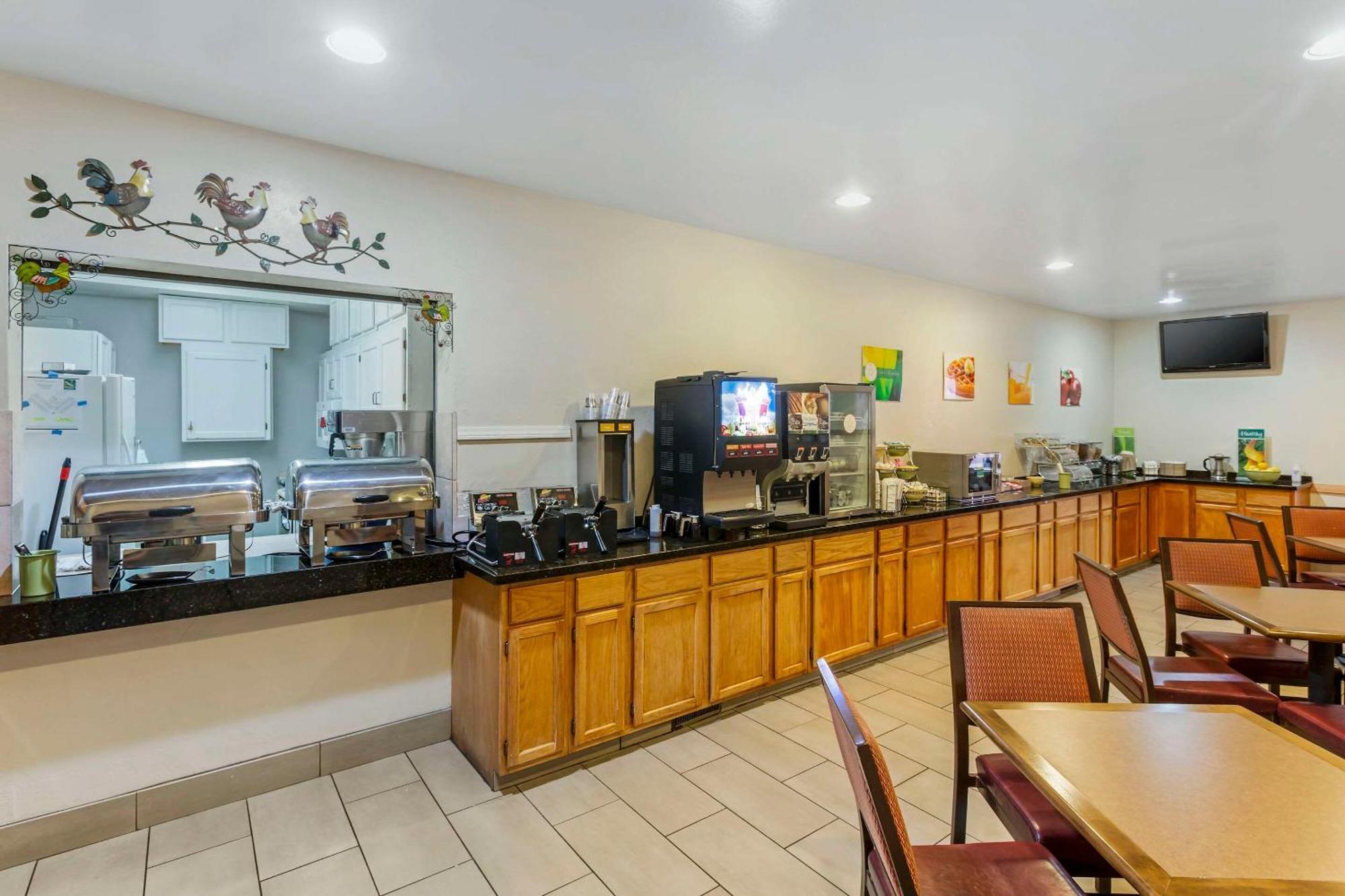 Quality Suites Moab Near Arches National Park Exterior photo